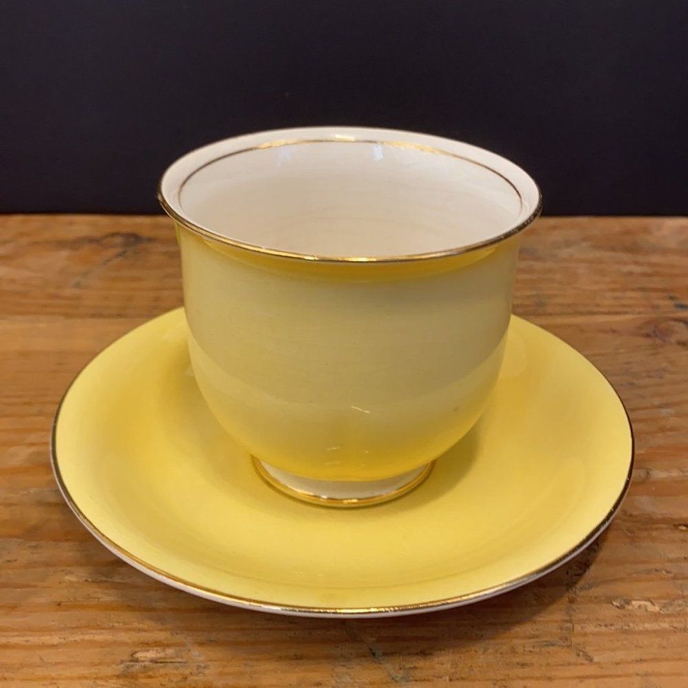 Yellow and Gold Gilt Royal Winston Bone China Tea Cup with flower handle - Picture 4 of 10